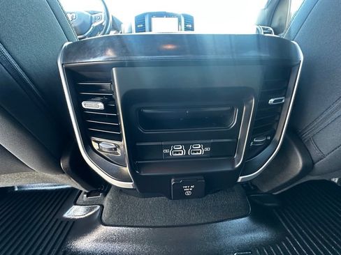 Used 2022 RAM 1500 Big Horn AWD/4WD image 30