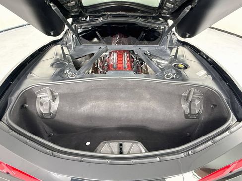 Used 2021 Chevrolet Corvette Stingray Coupe w/ Body-Color Dual Roof Package RWD image 23