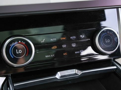 Used 2023 Land Rover Range Rover Autobiography AWD/4WD image 12