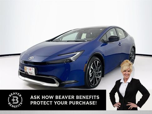 Used 2025 Toyota Prius Plug-In Hybrid image 1