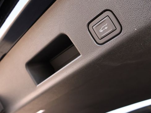 New 2026 Chevrolet Traverse High Country w/ LPO, Floor Liner Package image 26