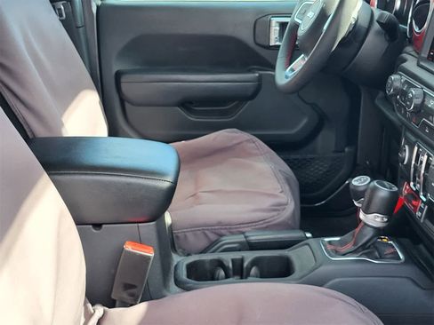 Used 2023 Jeep Gladiator Rubicon w/ Trailer Tow Package image 27