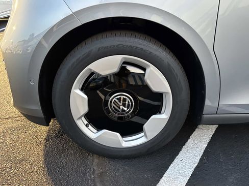 New 2025 Volkswagen ID. Buzz Pro S Plus image 10