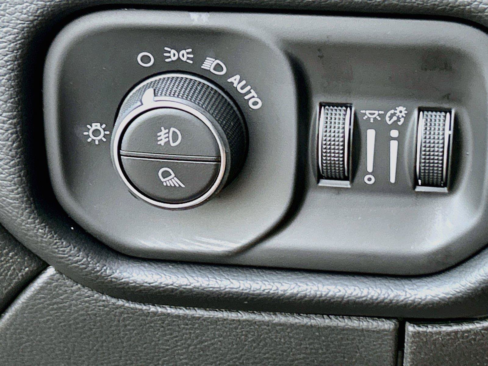 New 2027 RAM 2500 Laramie AWD/4WD image 35