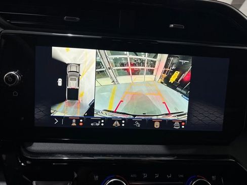 Used 2025 GMC Sierra 1500 AT4 image 23