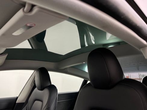 Used 2023 Tesla Model 3 Standard Range image 23