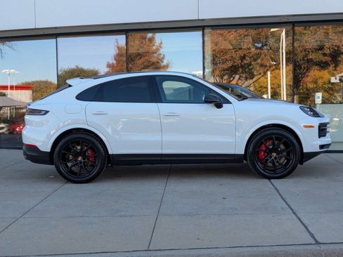 New 2026 Porsche Cayenne S image 8