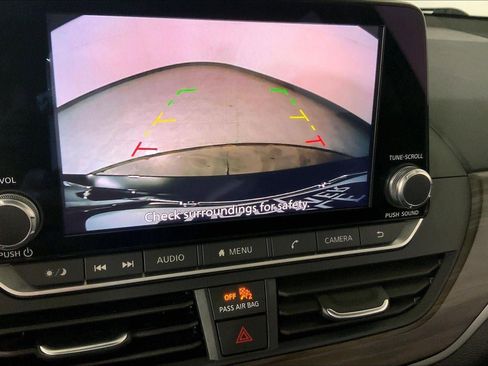 Used 2025 Nissan Altima 2.5 SV image 21