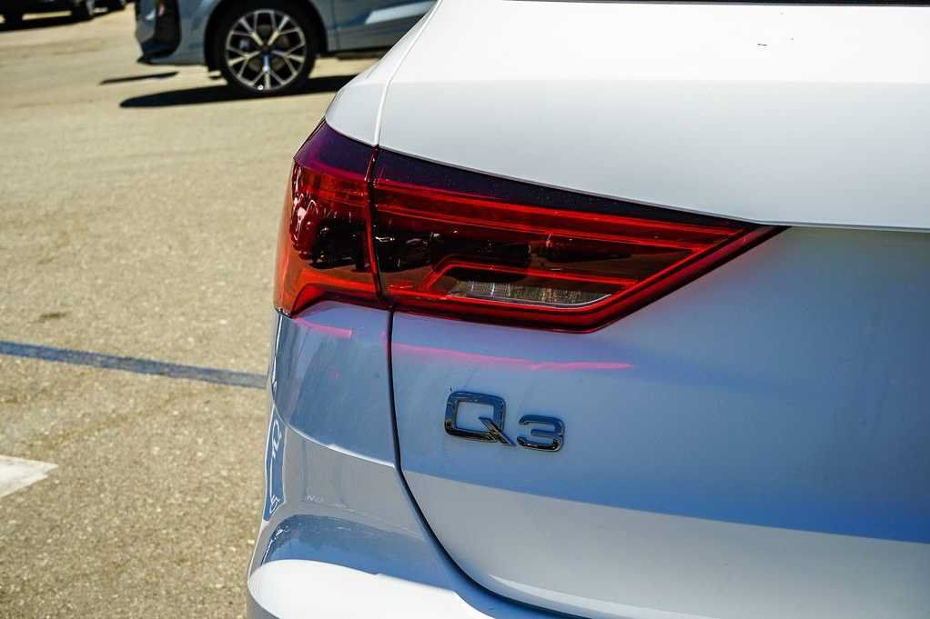 Used 2023 Audi Q3 2.0T Premium AWD/4WD image 10