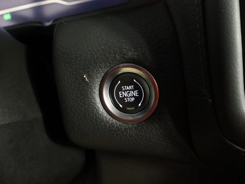 Used 2023 GMC Yukon Denali image 48