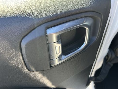 Used 2023 Jeep Wrangler Sahara image 30