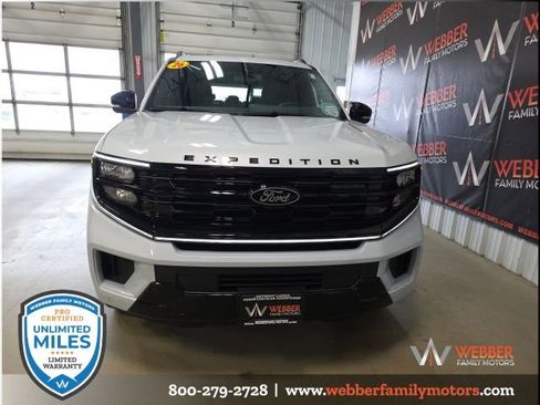 New 2026 Ford Expedition Platinum w/ Stealth Appearance Package image 2