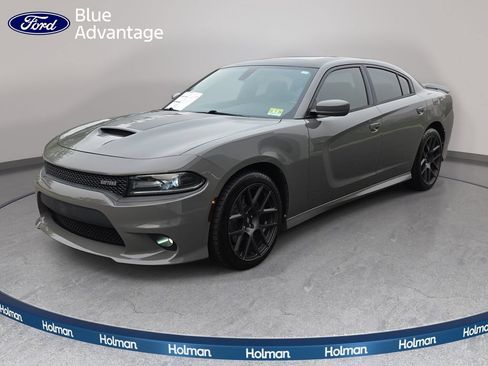 Used 2017 Dodge Charger R/T RWD image 1