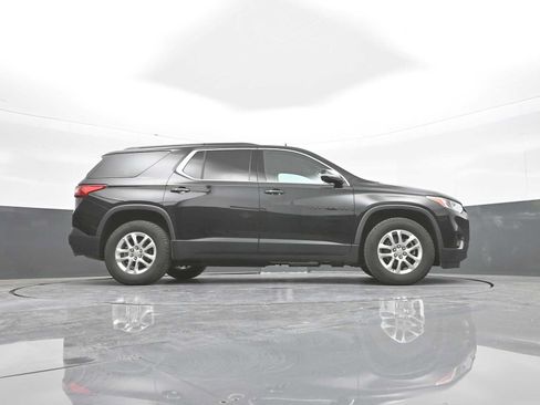 Used 2020 Chevrolet Traverse LT w/ LPO, Blackout Package AWD/4WD image 46