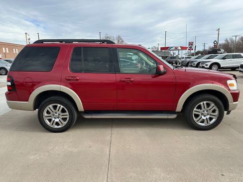 Used 2010 Ford Explorer Eddie Bauer image 7