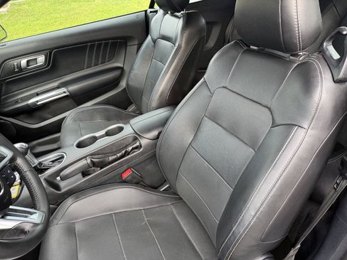 Used 2020 Ford Mustang Premium RWD image 9