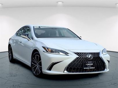 Certified 2022 Lexus ES 350 w/ Premium Package
