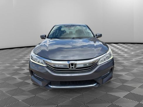 Used 2016 Honda Accord Touring image 8