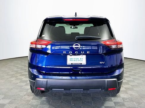 Used 2024 Nissan Rogue SV image 7