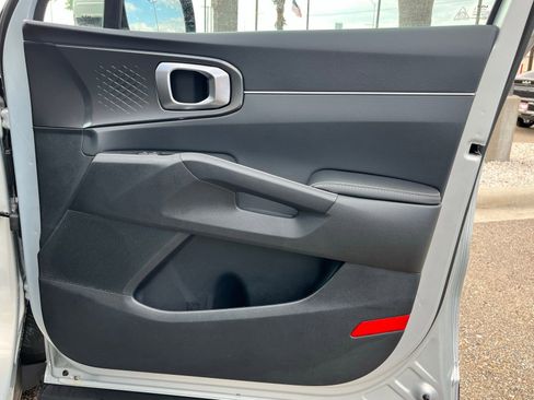 New 2026 Kia Sorento LX FWD image 23