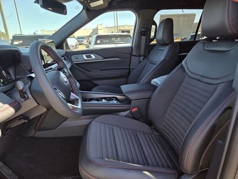 New 2026 Ford Explorer ST-Line w/ ST-Line Street Pack image 11