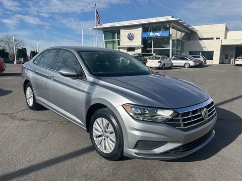 Used 2020 Volkswagen Jetta S image 1