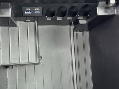 Used 2024 Toyota Sequoia Capstone image 36