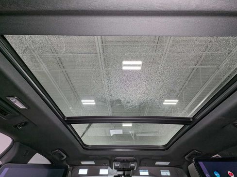 Certified 2025 GMC Yukon AT4 Ultimate AWD/4WD image 18