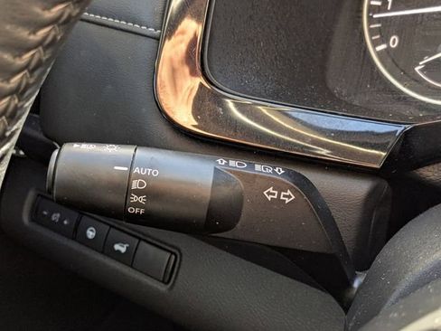 Used 2025 Nissan Pathfinder SV w/ SV Premium Package image 24