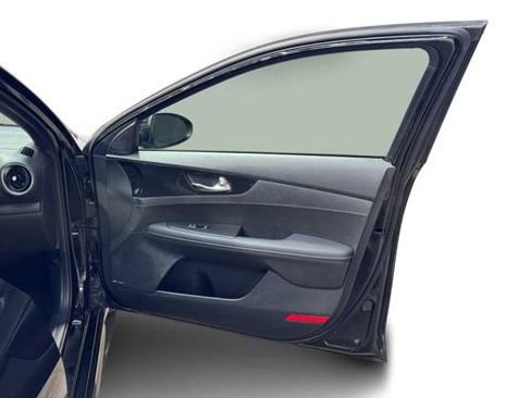 Used 2024 Kia Forte LXS FWD image 9