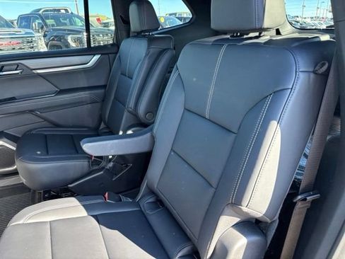 New 2026 GMC Acadia Elevation w/ Elevation Premium Package AWD/4WD image 18