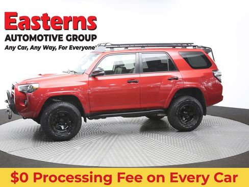 Used 2021 Toyota 4Runner Venture w/ Moonroof Package AWD/4WD image 59