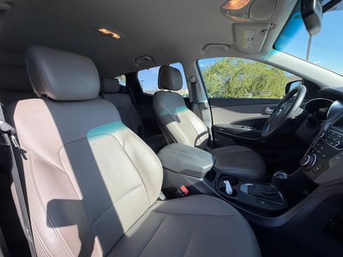 Used 2017 Hyundai Santa Fe Sport FWD image 19