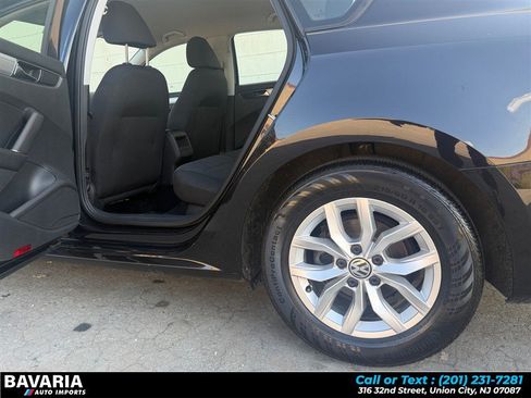 Used 2018 Volkswagen Passat 2.0T S FWD image 20