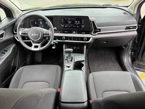 Used 2023 Kia Sportage LX AWD/4WD image 40