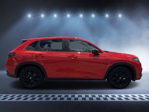Used 2024 Honda HR-V Sport image 2