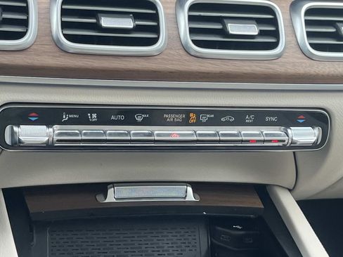 Certified 2024 Mercedes-Benz GLE 350 4MATIC image 32