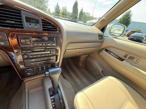 Used 2001 Nissan Pathfinder LE AWD/4WD image 30