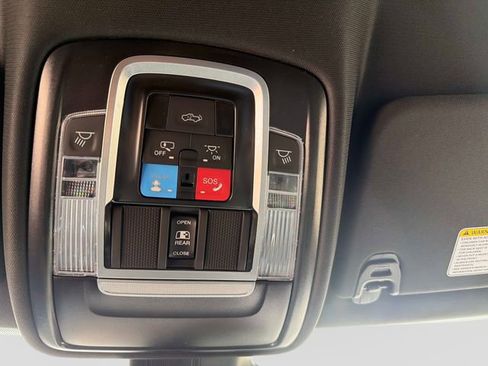 New 2026 RAM 1500 4x4 Crew Cab image 30