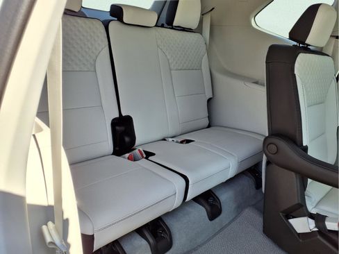 New 2026 GMC Acadia Denali w/ Super Cruise Package AWD/4WD image 25