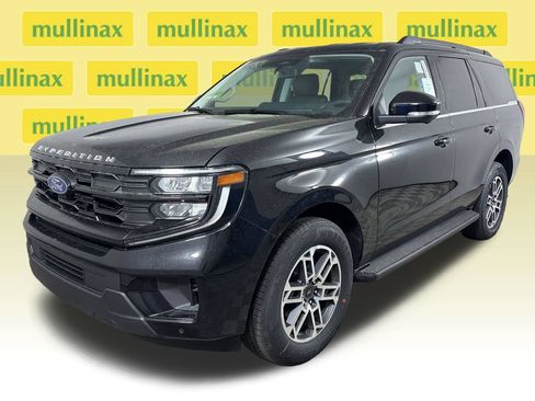 New 2026 Ford Expedition Active RWD image 14