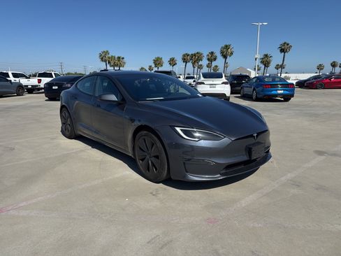 Used 2023 Tesla Model S Standard Range image 4