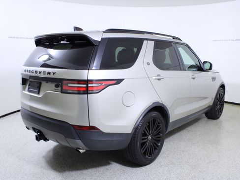 Used 2017 Land Rover Discovery HSE image 7