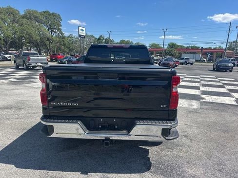 Used 2022 Chevrolet Silverado 1500 LT w/ Leather Package RWD image 4