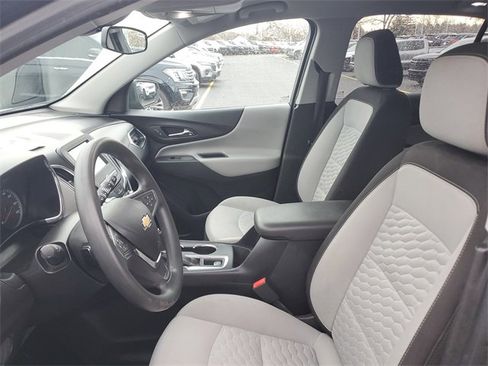Used 2018 Chevrolet Equinox LT image 16