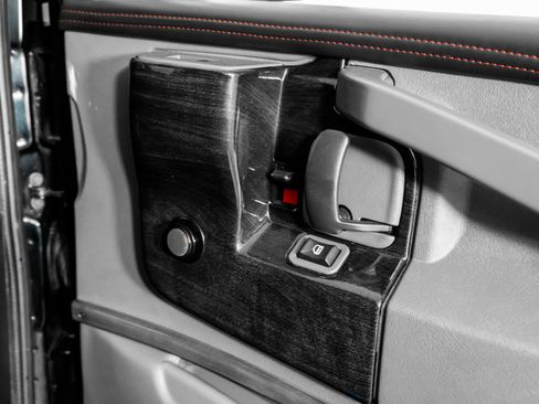 Used 2023 GMC Savana 2500 image 49