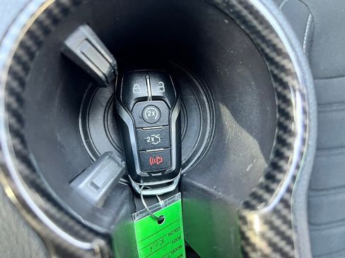 Used 2017 Ford Mustang Coupe image 29