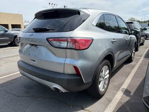 Used 2021 Ford Escape SE FWD image 4