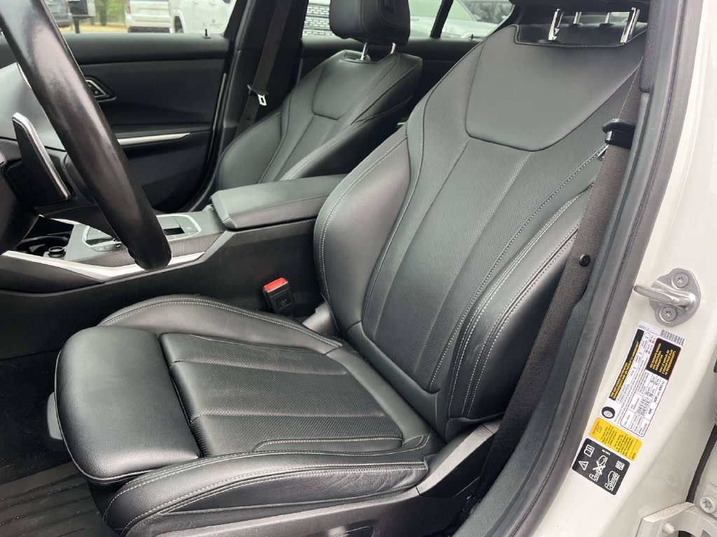 Used 2022 BMW 330i xDrive Sedan w/ M Sport Package AWD/4WD image 32