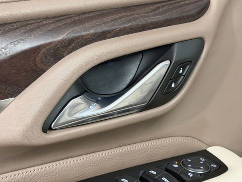 Used 2023 GMC Yukon Denali RWD image 21